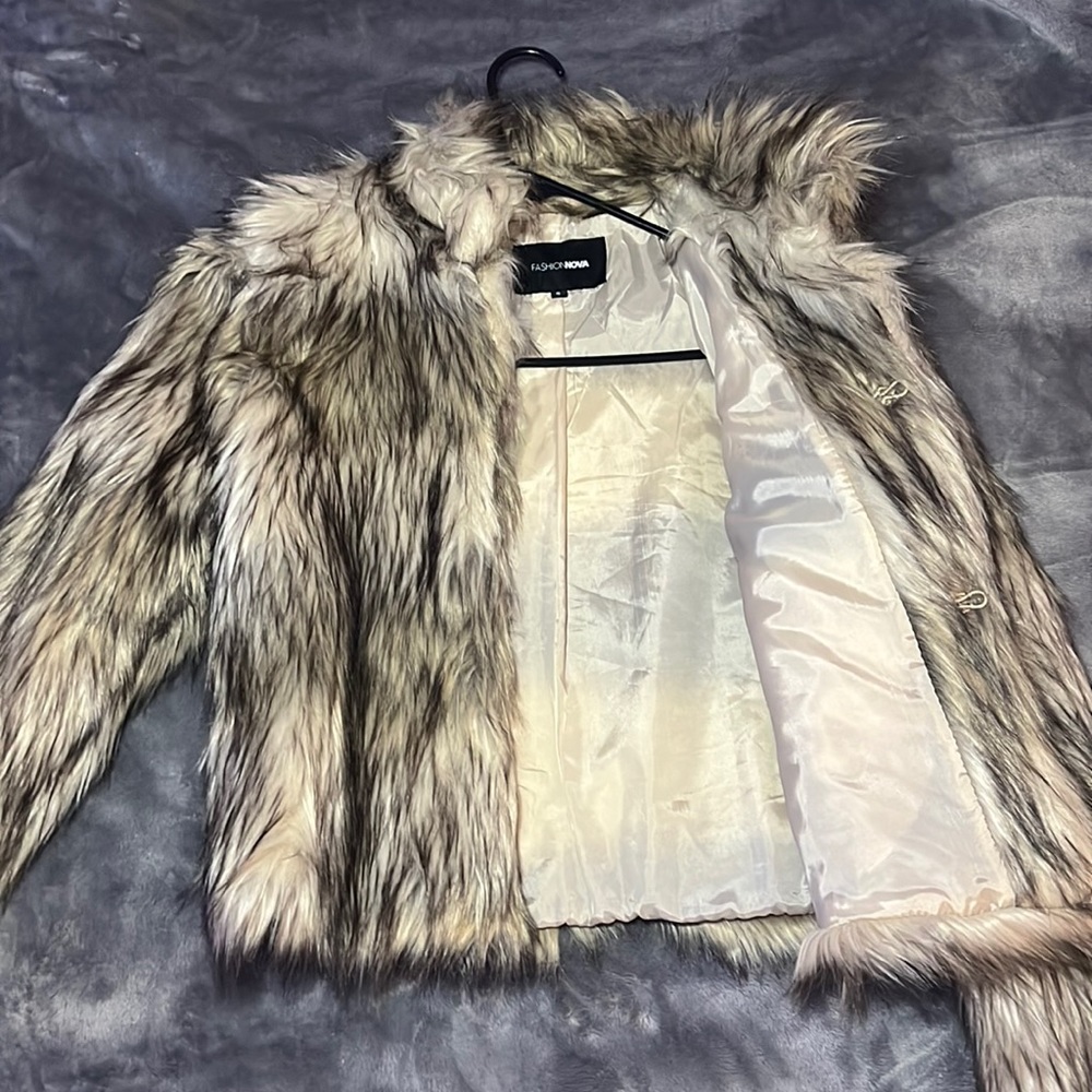 Fashion Nova Fur Coat Size Small
